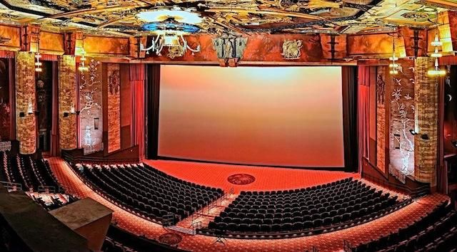 IMAX TCL Chinese Theatres Singing In The Rain Theatrical Scenery 